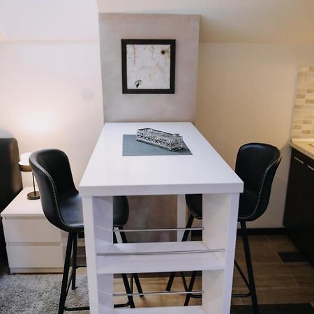 Prima Lux Apartments & Studio นิส ภายนอก รูปภาพ