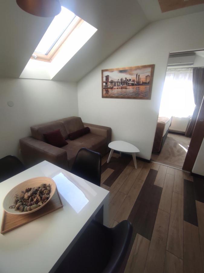 Prima Lux Apartments & Studio นิส ภายนอก รูปภาพ