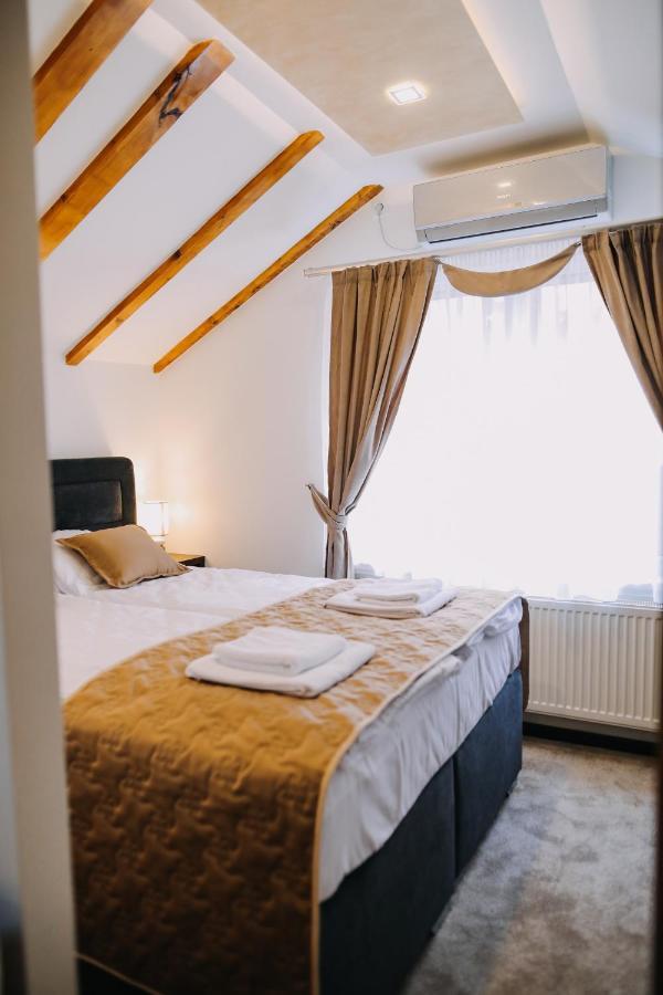 Prima Lux Apartments & Studio นิส ภายนอก รูปภาพ