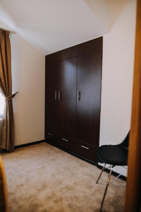 Prima Lux Apartments & Studio นิส ภายนอก รูปภาพ
