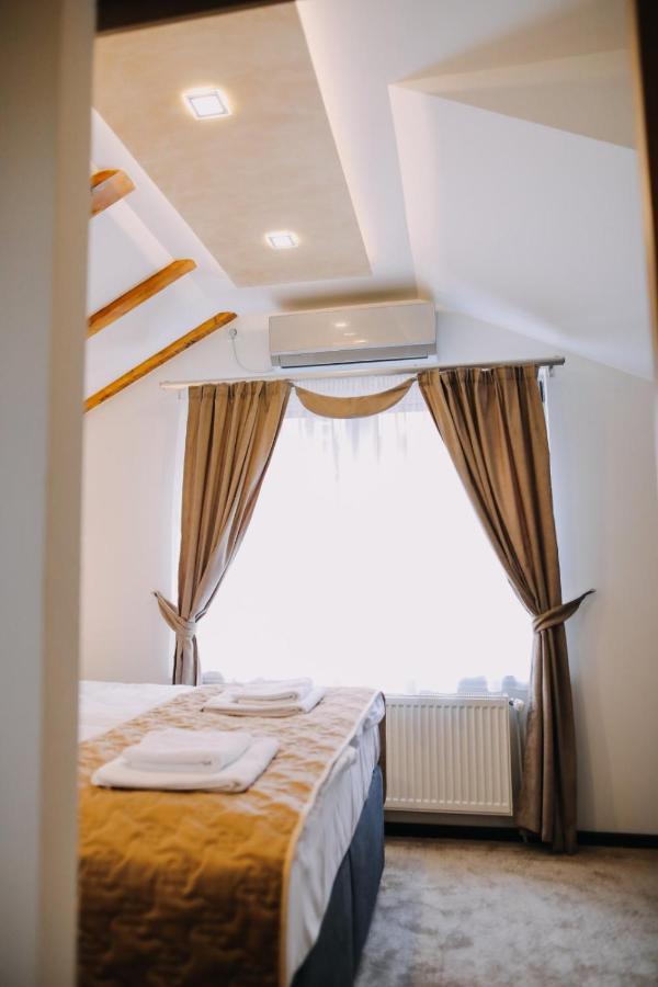Prima Lux Apartments & Studio นิส ภายนอก รูปภาพ